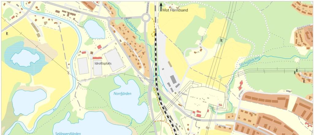 I öster finns fem bostadshus i Granlo inom 100 m från kurvan. Det närmast liggande bostadshuset erbjuds förvärv i samband med att triangelspåret byggs.