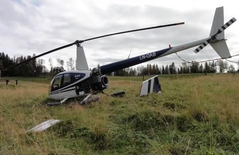 Utgivna rapporter 6 september 2011 Helikopter R44, Ånn i Jämtland 10 m höjd Hovring effektbortfall