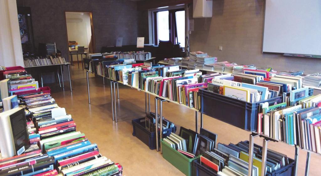 Bokförsäljning I vanlig ordning gör vi i höst en storstädning bland vårt biblioteksbestånd för att göra plats åt ny spännande litteratur och annan media under det kommande året.