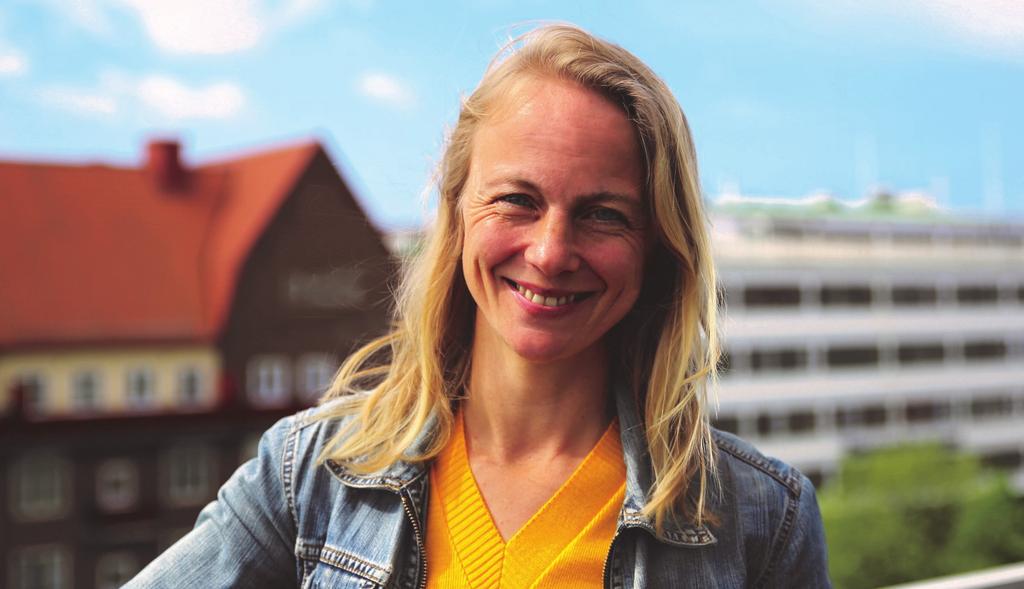 Om biblioterapi Cecilia Pettersson är filosofie doktor i litteraturvetenskap vid Göteborgs universitet.