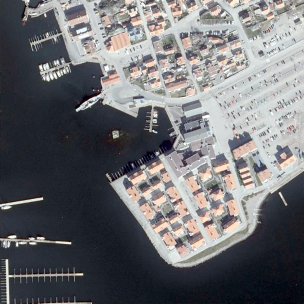 Bild 2. Ortofoto Hedvigsholmen med markerade planområdet 3. 2 BEFINTLIGA FÖRHÅLLANDEN På Hedvigsholmen sträcker sig befintligt va-nät längs Södra Strandgatan.