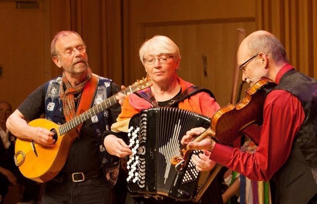 Folkmusikaliskt CV Olov Neverland Westin Olof Neverland Westin, numera ordförande i Västmanlands Spelmansförbund.