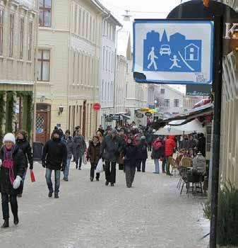 Stadsrum - Hela staden SKADESTATISTIKEN LÅNGT FRÅN MÅLEN Av det totala antalet skadade i Göteborg står fotgängare i fallolyckor och cyklister i singelolyckor för den största andelen.