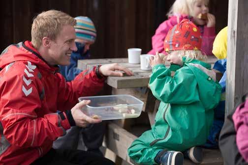 Utveckling och lärande I den årliga föräldraenkäten inom förskolan ställs även ett antal frågor kring pedagogernas ansvarstagande för barnens utveckling och lärande.