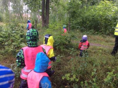 Barns inflytande Förskolan ska sträva efter: Att varje barn utvecklar sin förmåga att uttrycka sina tankar och åsikter och därmed få möjlighet att påverka sin situation Att varje barn utvecklar sin