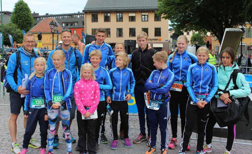 Simtränare sedan flera år är Lena Ylitalo och Niclas Tönnfält. Under sommarhalvåret bedrevs utomhussimning på en snitslad bana i Norrvikensjön.
