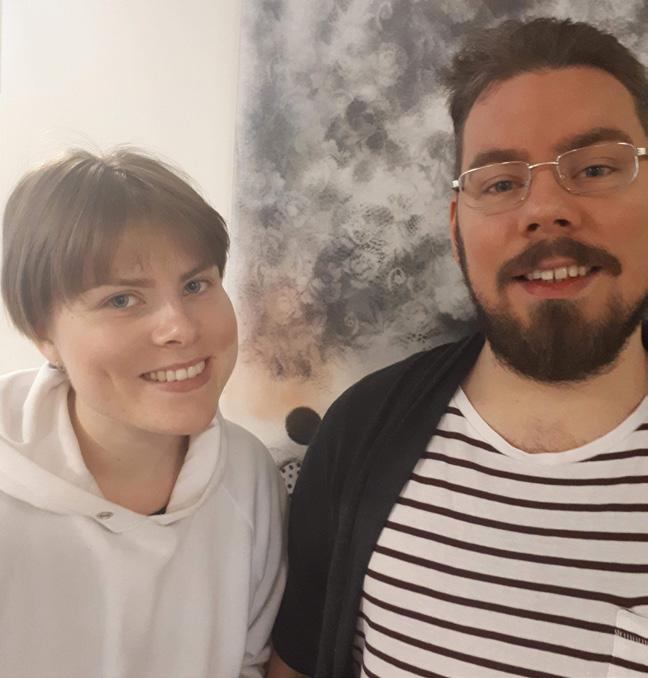 biblioteket i sommar. Sommarbiblioteket är där barn och unga är. Mellan 18 juni 13 juli kommer biblioteket att dyka upp på badplatser, på gator och i parker runtom i hela kommunen.