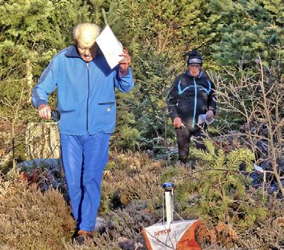 Per Haeppling Britt L Fakiren 2017 I senhöst väder i skogen vid Odensvi skola, norr om Köping, gick årets upplaga av Fakiren.