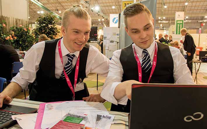 Veera Ollikainen, 3 årets studerande i företagsekonomi, avlägger samtidigt gymnasiets hela lärokurs I Mästare2016-tävlingen