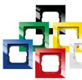 Axcentramar i färgerna: blå, grön, svart, röd, gul, vit och glas i vitt.