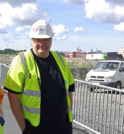 Båda dammarna ska förstärkas och deras stabilitet och täthet förbättras genom förankring i berggrunden och pågjutningar på frontplattorna.