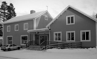 (Se närmare presentation i särskild ruta!) Adam kommer att välkomnas i Österjörns Kyrka söndag den 19 augusti kl. 11.00.