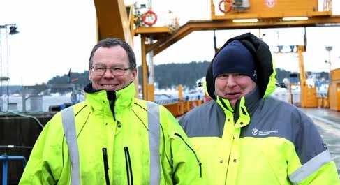 VI I REDERIET Det är bra att vi har fått speciella skåp och tråg för avfall, säger Camilla Söderman, motorman/matros på Blidöleden. man lägger upp arbetet i distrikten skiljer sig åt.