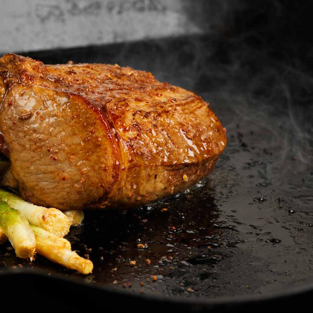 ks! tips! Innertemperaturen bör vara 65 C. Tänk på att köttet går upp ytterligare några grader efter tillagning. Låt köttet vila i 10-15 minuter.