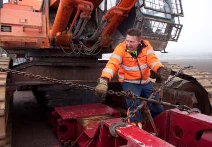 Här i Sverige har jag arbetat på två andra logistikföretag. Vilka egenskaper är bra att ha i ditt arbete?