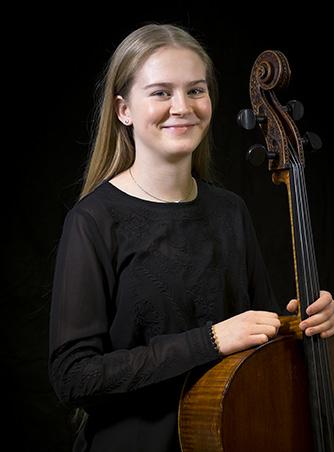 Elisabeth Nilsson, cello Hvitfeldtska Gymnasiet, Göteborg Sedan jag var fem år har cellon varit min ständiga följeslagare.