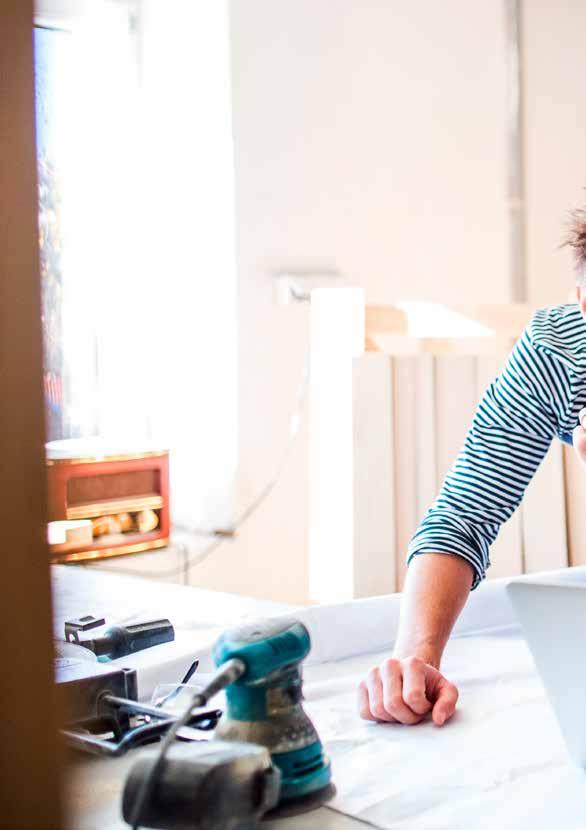 Foto: Shutterstock Pensionsavgångarna inom trä- och möbelindustrin ökar samtidigt som det finns få nyutexaminerade att anställa.