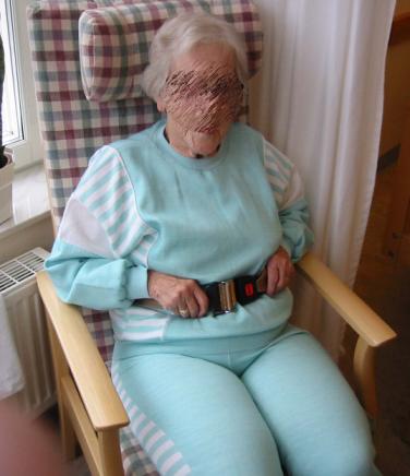 Fysiska begränsningsåtgärder i vård och omsorg av äldre Särskilda boenden i Västerbotten År 2007 19% Vad kännetecknar äldre personer som blir föremål för begränsningsåtgärder Demenssjukdom Stort