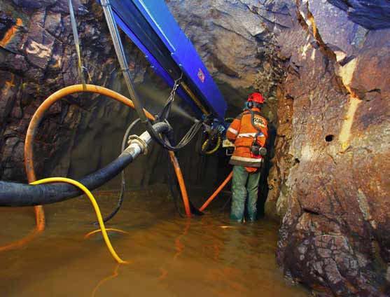 Tunnel B=3 m, H=3 m Vatten Betongtransport upp till 5 km Våtsprutning Fiberbetong