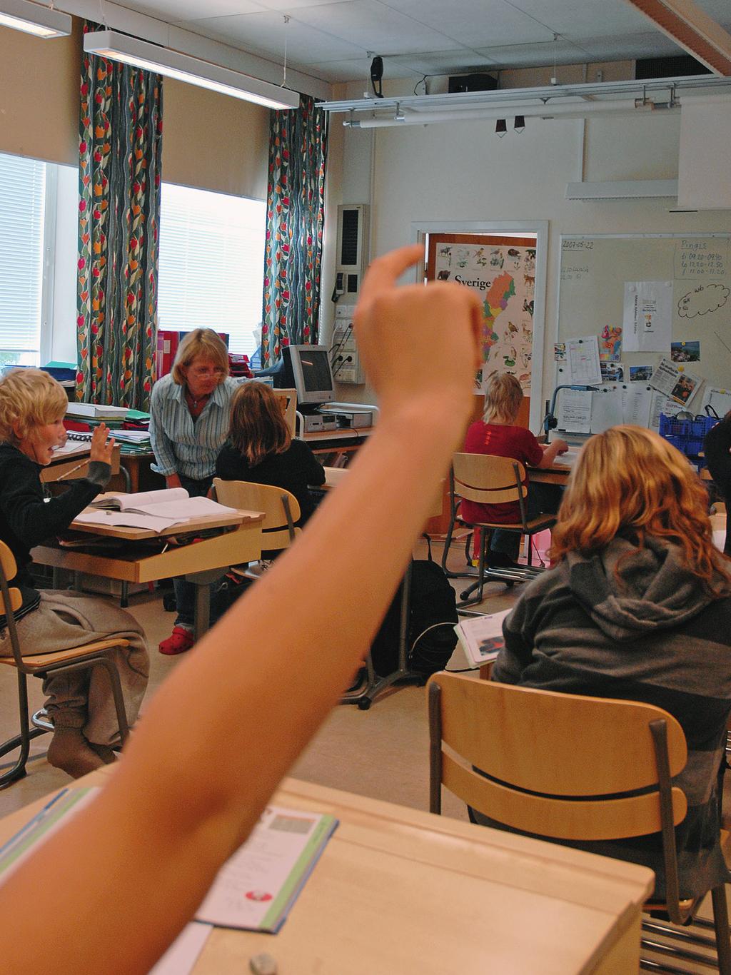 Skolskjuts vid växelvis boende Kommunens regler angående avstånd som ger rätt till skol skjuts och som angivits ovan under stycke 4, gäller ocks för skolskjuts vid växelvis boende.