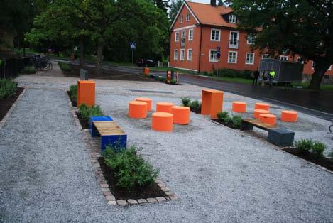 Ålstensgatan- Nyängsvägen: Korsningen höjts upp och smalnas av. Därmed utökas entréytan framför skolan och trafikens hastighet längs gatan minskas.