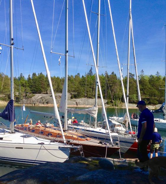 Vi var fem båtar som kunde segla både till Ringsö och därifrån och