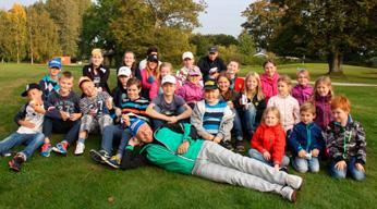 Vi vill att juniorerna ska vara en aktiv och närvarande del av klubben. Men det övergripande målet är så klart att våra juniorer ska ha roligt och trivas på Bosjökloster Golfklubb.