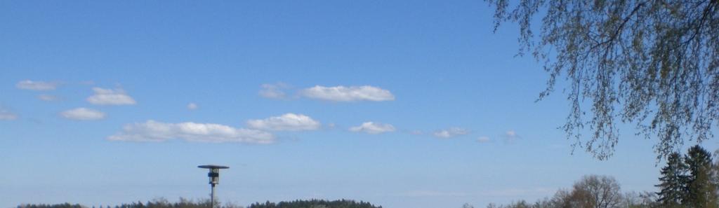 Strandkanten på programområdet är idag otillgänglig med mycket vass. Cirka 500 meter söder om programområdet finns Ekebyhovsparken.