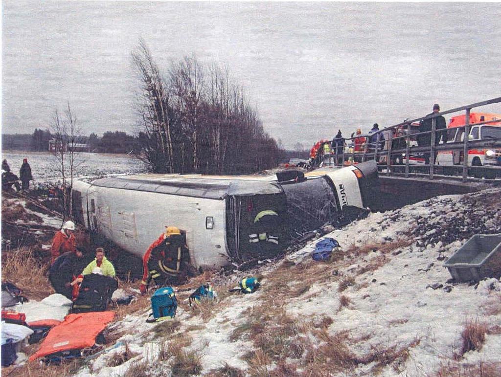 Buss på sida dellyft stålkaross