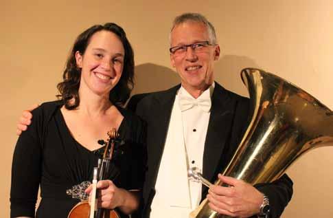 Åsa Wirdefeldt, konsertmästare och Christer Palm, tubaist fick Vännernas stipendium vid förra årets sista abonnemangskonsert.