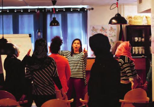 Frälsningsarmén i Stockholm SOPPA, SANG OCH SAMHORIGHET I AKALLA Frälsningsarméns kvinnocenter i Akalla har funnits sedan 1996.