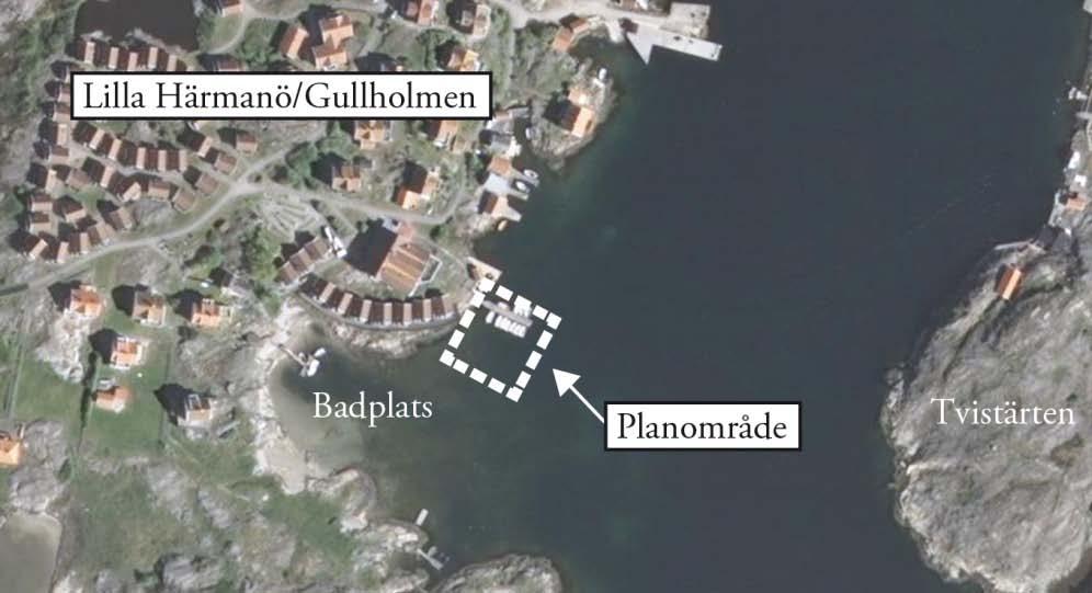 2 (16) BAKGRUND Bostadsrättsföreningen Gullholmsbaden önskar komplettera en befintlig flytpontonbrygga med ytterligare en flytpontonbrygga och en landgångsbrygga vid Gullholmsbaden på Lilla Härmanö.