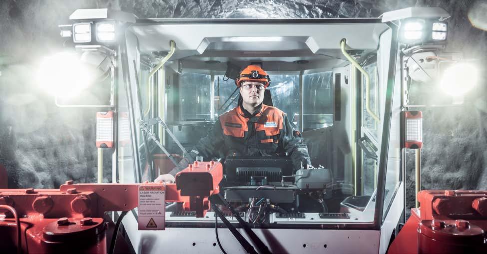 VERKSAMHETER SANDVIK MINING AND ROCK TECHNOLOGY Kundernas efterfrågan steg, liksom råvarupriserna, vilket resulterade i ett starkt 2017 för Sandvik Mining and Rock Technology.