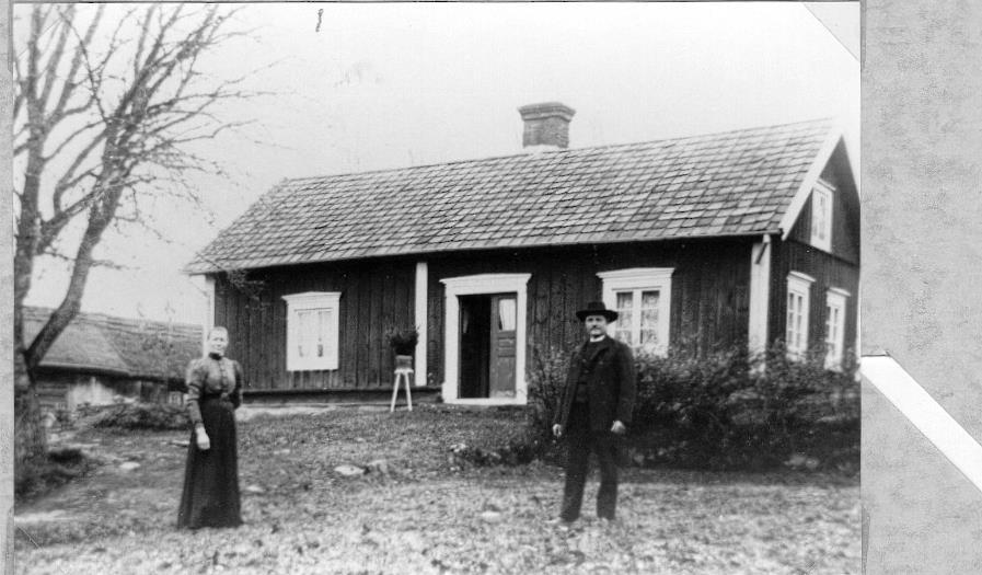 Småbrukaren Oscar Johansson i Höghult med hustrun Alma. Inga barn.