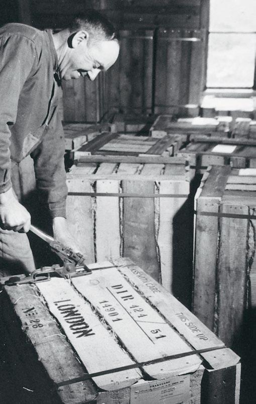 10. Gamla degelkammaren och lådboden Fram till 1956 fanns här en träbyggnad för degeltillverkningen och brukets lådsnickeri.