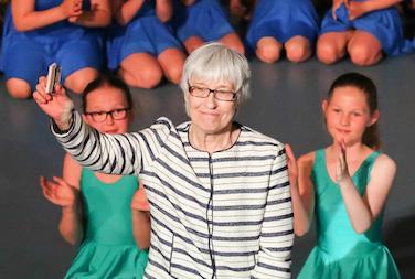Malmöflickornas huvudledare Tiina Leesment Bergh har tilldelats Riksidrottsförbundets förtjänsttecken i guld som är idrottens högsta utmärkelse.