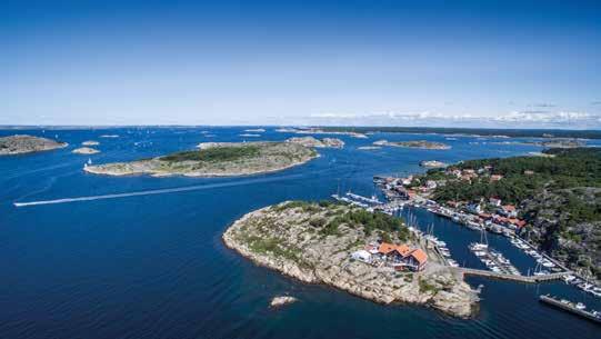 Under vintern kallar sjöarna till långfärdskridskor och landskapet erbjuder gnistrande skidspår i vintersolen. Pimpelfiske, korvgrillning och bastubad ger den ultimata upplevelsen.