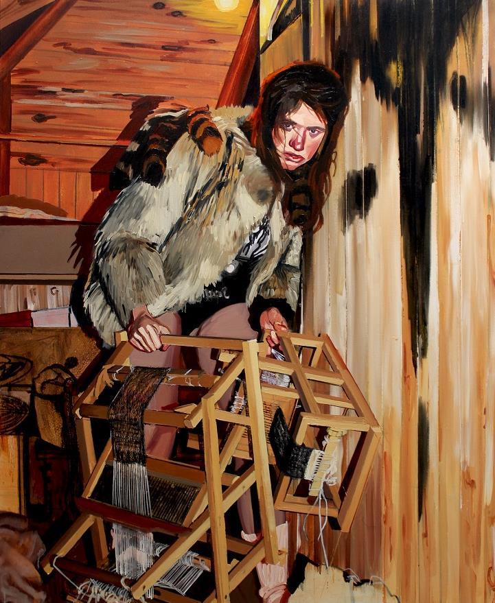 Måleri, ritual och fotografi Sara Vide Ericsson, Transformer, olja på duk, 2016 Målningen Transformer föreställer konstnären själv iklädd en vargpäls med en liten vävstol i vardera hand, på en vind i