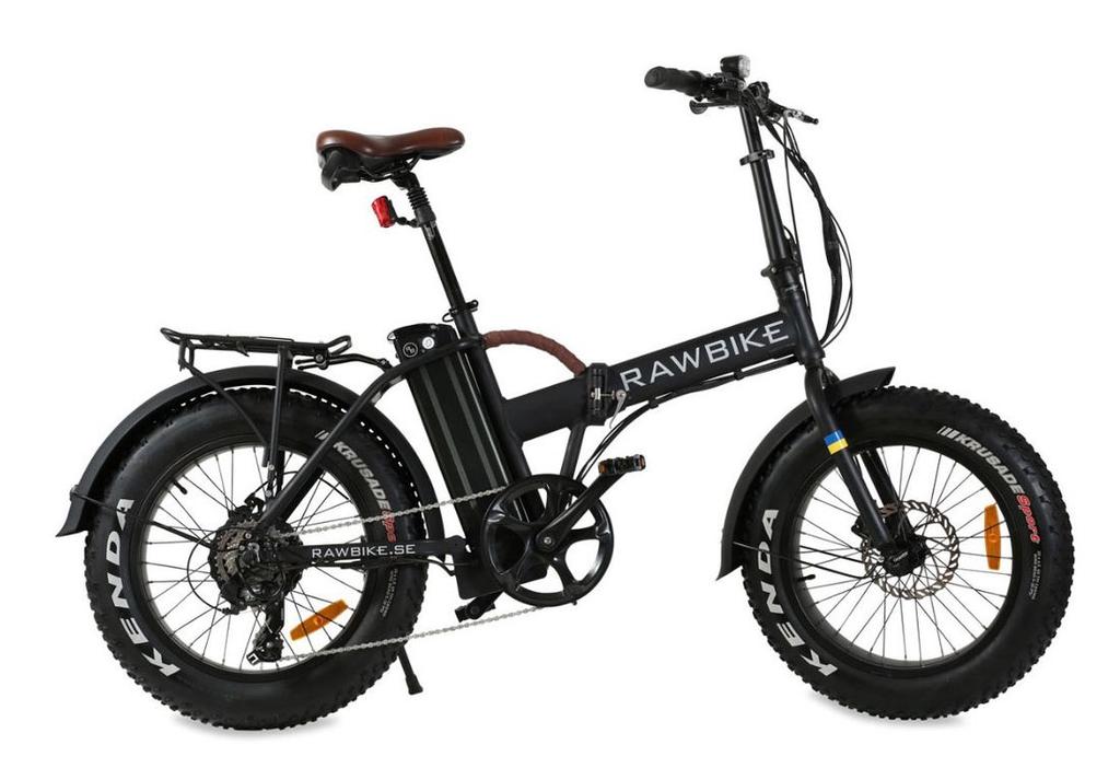 Rawbike Plus: ++ Pris efter premie: 15 675 kronor Motorstyrka: 750 W Batteri: 15,6 Ah Körsträcka: >70 km Laddtid: 5 timmar Maxfart: 25 km/timman Körlägen: Steglöst Vikt: 24 kg Låsbar förvaring: Nej