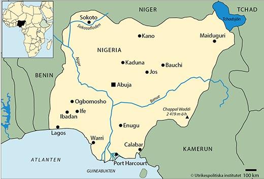 Yta 923 768 km2 (2017) Tid svensk Angränsande land/länder Benin, Niger, Tchad, Kamerun Huvudstad med antal invånare Abuja ca 1 400 000 (uppskattning 2010) Övriga större städer Lagos 10 600 000, Kano