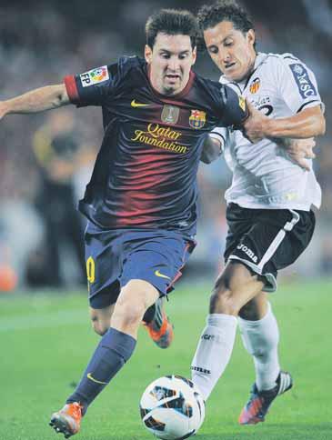 www.sport.sk FUTBAL 5 Prečo vyhral Messi? Vlastne nebolo inej možnosti. Drvivá väčšina sveta si už ani nekladie otázku, či je Lionel Messi najlepším futbalistom na svete.