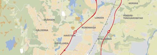 Skövde genomkorsas av Västra stambanan, väg 26 i nord-sydlig riktning och väg 49 i öst-västlig riktning.