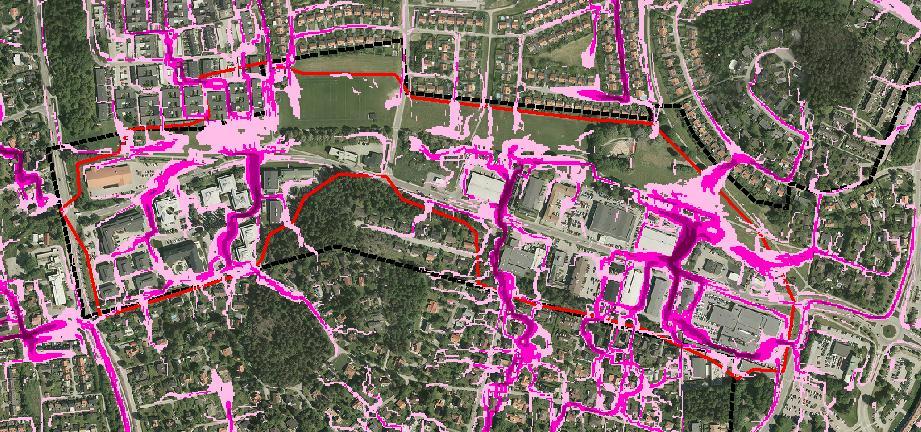 I Figur 8 visas även de ytliga rinnvägarna, vattnet kommer ifrån dels bostadsområdena både norr och söder om Enhagsvägen, samt dels ifrån de hårdgjorda ytorna inom industriområdet.