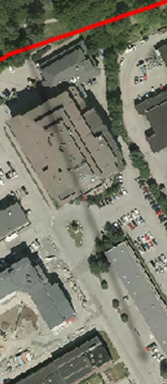 Dagvattendammen bör ligga något lägre än parken så att vattnet rinner mot dagvattendammen.
