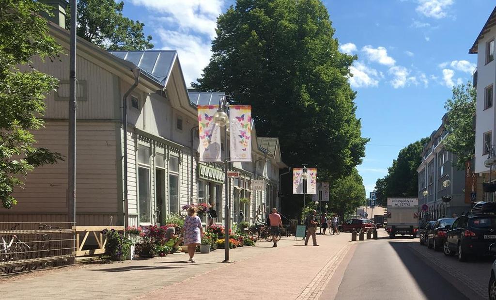 Invånare och verksamma utgör tillsammans en stor kundgrupp i många stadsdelar 61