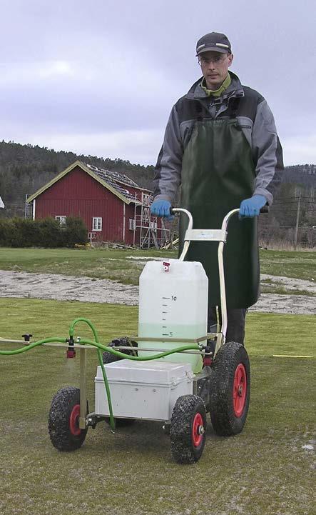 Teknik Den teknik som används vid kemisk bekämpning ska vara så effektiv och miljövänlig som möjlig och samtidigt säker för användaren.