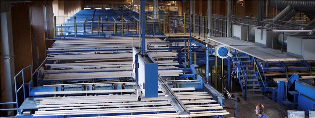 Produktionen av trävaror för snickeri- och byggindustri sker i två storskaliga sågverk integrerade med våra bruk i Iggesund och Braviken.