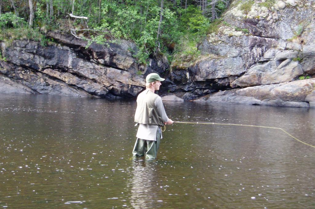 Flik 4 Förvaltningsformer av fiske Alla naturresurser måste förvaltas på ett eller annat sätt för att de ska kunna bestå och ge nyttigheter över tid.