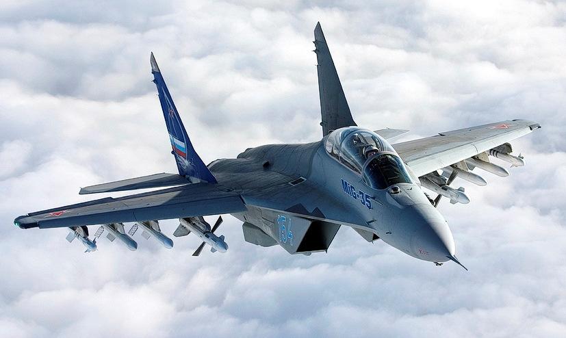 MiG-35 projektet åter aktuellt MiG-35 är som Su-35, ett multirollflygplan som snabbt kan skifta mellan jakt- och attackuppgifter, bland annat genom att flygplanet är utrustat med sensorutrustning