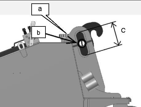 Koppla på drivmaskinens hydrauloljeflöde och justera motorvarvtalet så lågt att oljeflödet är 40-60 ltr/min. Om drivmaskinens oljeflöde kan justeras, ställ in till ovan nämnda värde.
